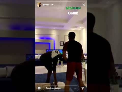 فرحة لاعبي النصر بعد هدف البرازيل القاتل ضد الارجنتين