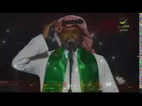 شاهد .. الجمهور يشعل كشافات الجوالات وينسجم مع غناء راشد الفارس