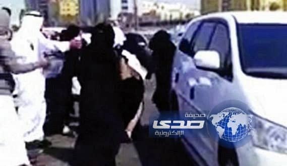 الحكم بسجن خمسيني عامين و360 جلدة بعد إبتزازه فتاتين ورجلاً بالشرقية  