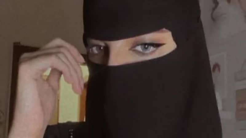 بالفيديو .. مشهد صادم لنزيف عين "​العنود اليوسف"