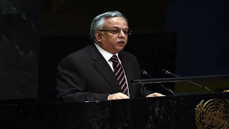 المعلمي: إيران تمارس دورًا تخريبيًا في اليمن وهدفها إطالة الصراع