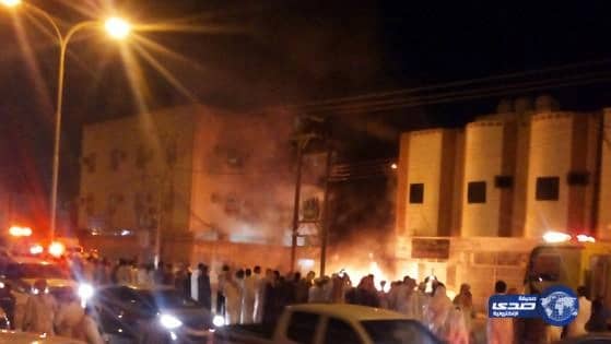 بالصور : إندلاع حريق بغرفة وقود مغسلة ملابس السروات بشرورة