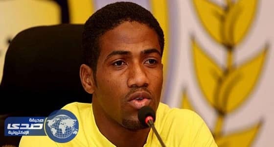 الهلال يهدد بتصعيد أزمة اللاعب عوض خميس لمركز التحكيم الرياضي