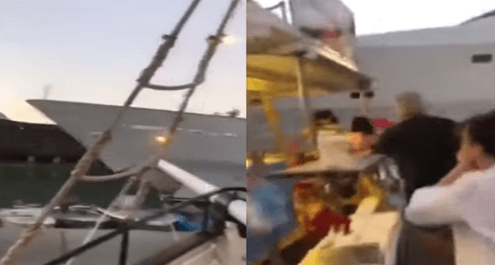 بالفيديو.. لحظة اصطدام يخت فاخر بمطعم على الشاطئ 
