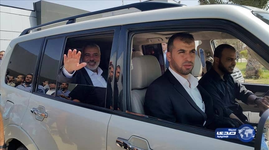 محللون: هنية يتولى قيادة "حماس" خلفاً لخالد مشعل