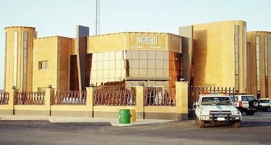 أمانة القصيم تصادر 350 جالون مخلل مجهولة المصدر