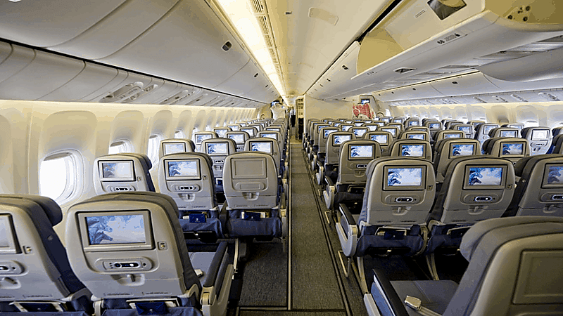 الخطوط السعودية ترفع سعتها المقعدية على رحلاتها الداخلية 52 %