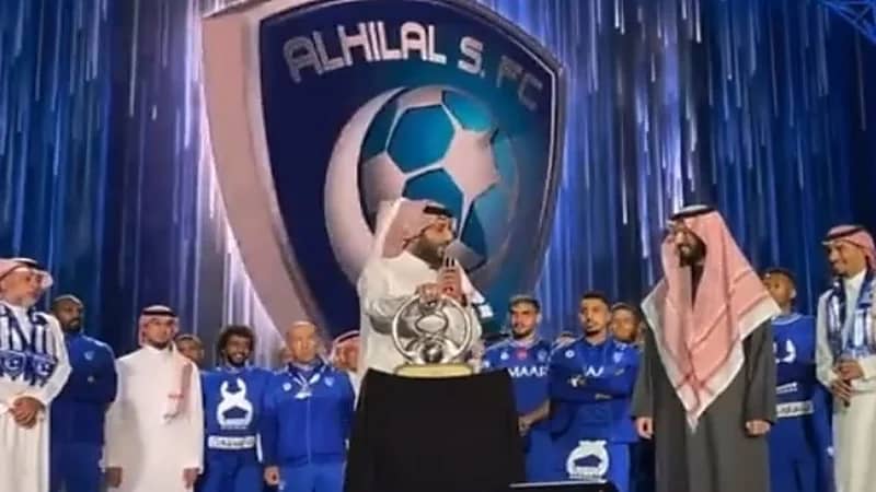 سر غياب عدد من لاعبي الأهلي المصري عن التدريبات الجماعية 