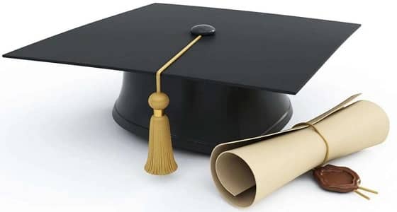 وتين الزهراني تحصل على الماجستير