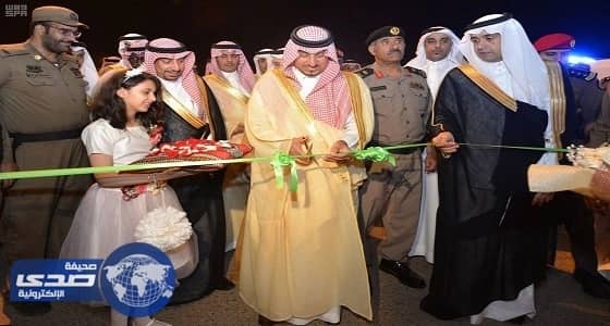 نائب أمير عسير يفتتح مركز هيئة الأمر بالمعروف ويدشن القرية التراثية بالحبلة