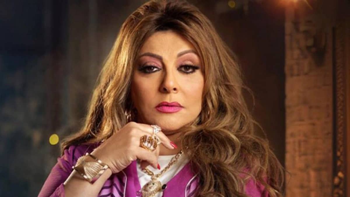 نجاة الفنانة هالة صدقي من حادث مروري مروع