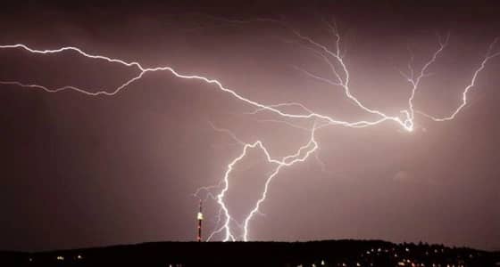 مصرع 16 شخصا وإصابة مئات آخرين جراء ضربات برق برواندا