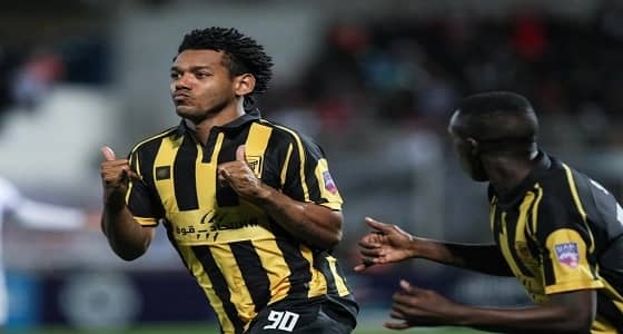 الاتحاد يُطيح بـ«آسفي» ويُصالح جماهيره