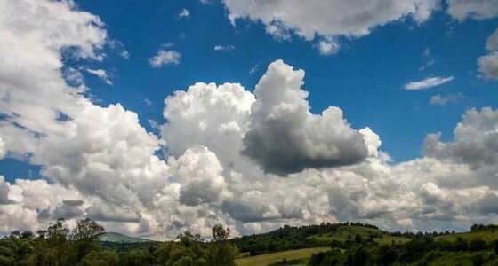 " المسند " يكشف سبب ارتفاع الحرارة بالليالي الغائمة أكثر من الصافية