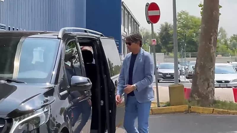 إنزاغي يستعد للمغادرة إلى الرياض على متن طائرة خاصة.. فيديو