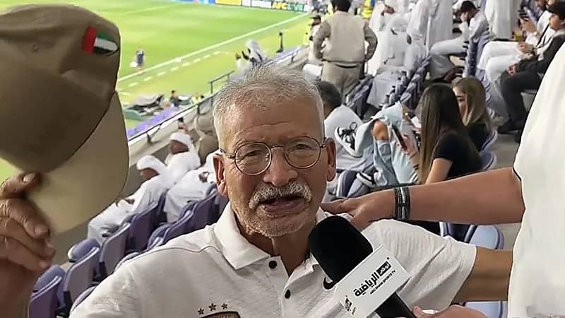 رد فعل والد سفيان رحيمي بعد تسجيله هاتريك ضد الهلال .. فيديو