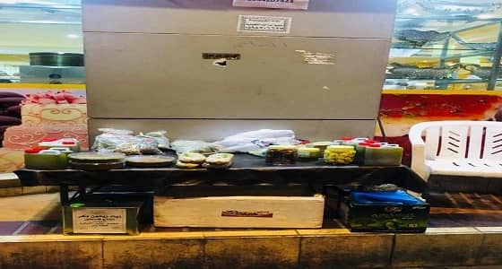 ضبط باعة جائلين يبيعون زيوت نباتية لا تحمل تاريخ إنتاج بالدمام