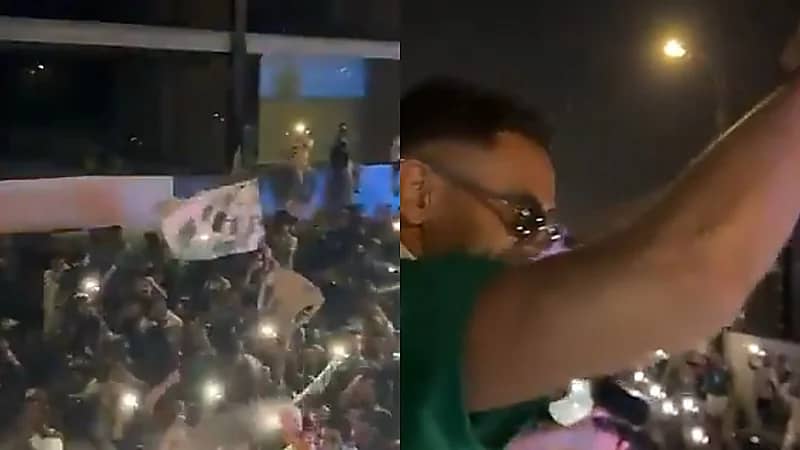 جماهير الأهلي تهتف باسم محرز بسعادة بالغة.. فيديو