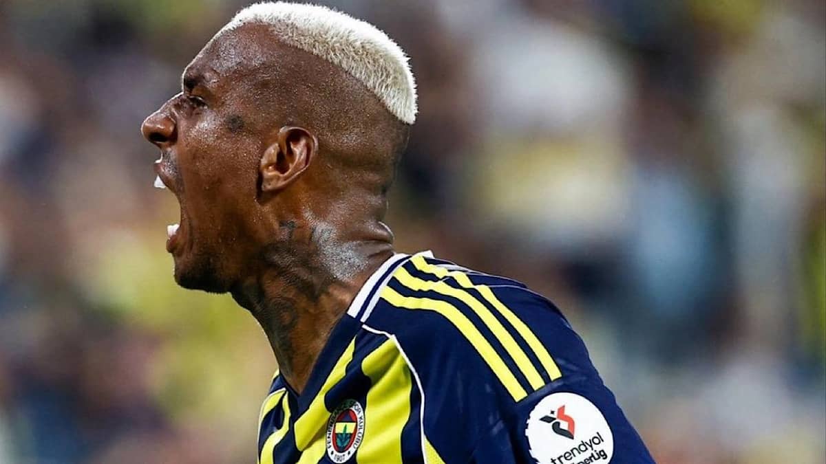 اهتمام فلامنغو وفلوميننسي بالتعاقد مع تاليسكا