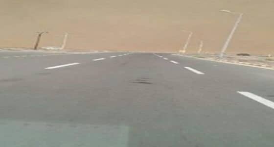 عاصفة ترابية على طريق «ينبع- أملج»