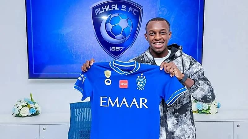 تفاصيل صفقة انتقال سعود عبدالحميد إلى الهلال