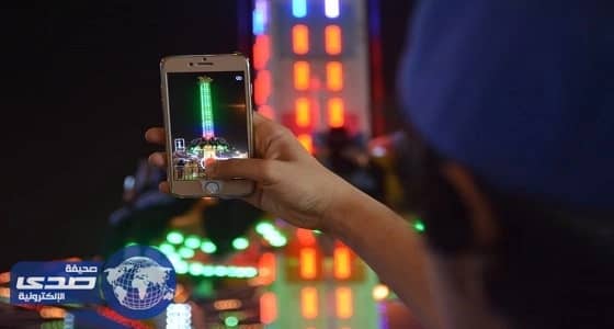 سباق زوار مهرجان أبها للتسوق على توثيق الفعاليات