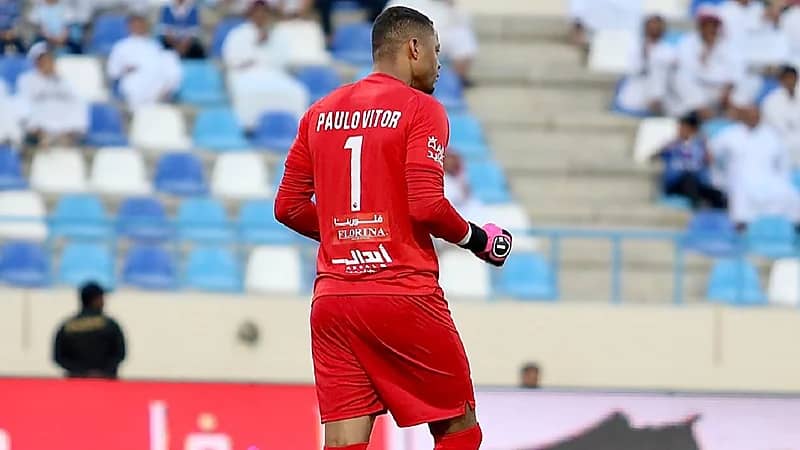 قرار فني يحدد مشاركة حارس الأخدود أمام النصر