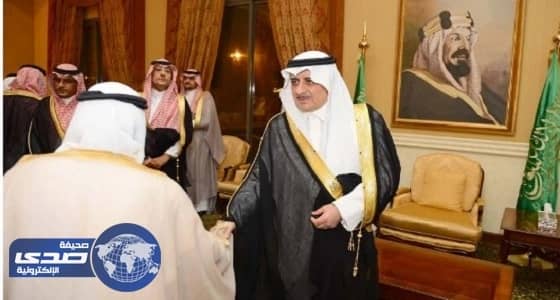 بالصور.. أمير تبوك يلتقي أهالي المنطقة في جلسته الأسبوعية