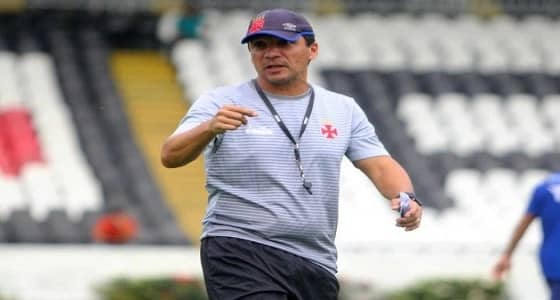 الأهلي الإماراتي يتفاوض للتعاقد مع زي ريكاردو