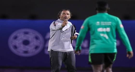 بيتزي ينفجر غضبًا من أداء اللاعبين