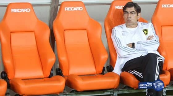 بالصور.. أبرز مشاهد في لقاء ولي العهد والأمير خالد بن طلال بعد تقديم البيعة