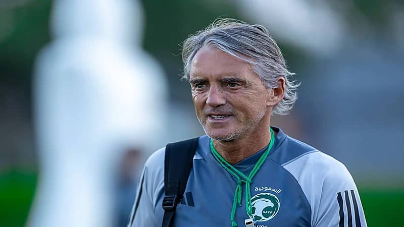 مانشيني يراجع أداء لاعبي الأخضر بعد التعادل مع إندونيسيا .. فيديو