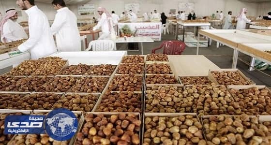 انطلاق سوق التمور في رياض الخبراء