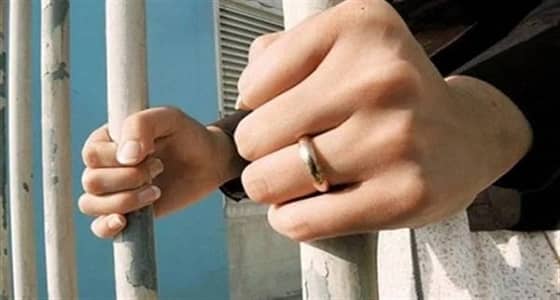 أم تخنق طفلها حتي الموت لتخفي علاقتها المحرمة مع عشيقها  