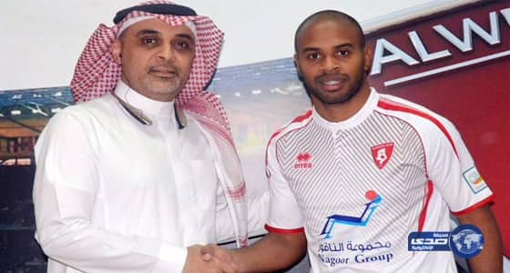 الزوارق الإسرائيلية تستهدف الصيادين الفلسطينيين ومراكبهم في قطاع غزة