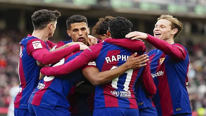 أندية سعودية تهدد برشلونة