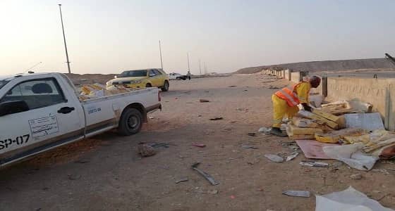 أمانة الرياض توضح ملابسات فيديو سرقة عمالة لمواد غذائية منتهية الصلاحية