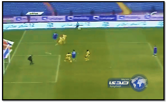 الهلال يواصل مطاردة المتصدر وهوساوي ينقذ النصر من "تعادل"