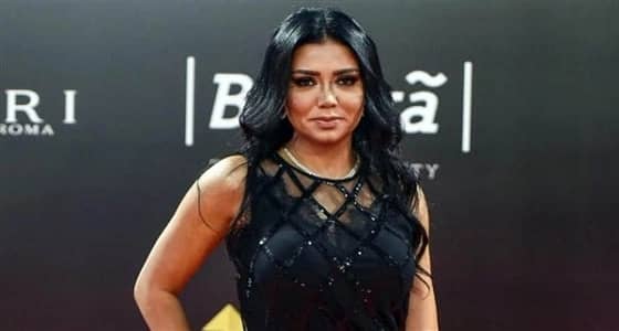 بالفيديو.. رانيا يوسف تغني خليجي: الأماكن كلها مشتاقة لك