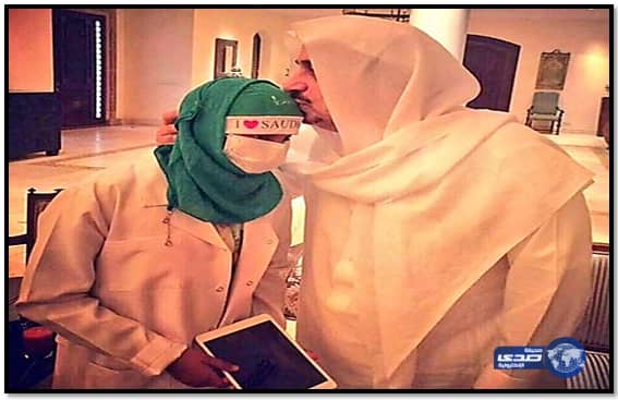 بالفيديو -أمير الرياض يستقبل طفلةً بمنزله بعد شفائها من السرطان ويقبل جبينها فرحاً بها