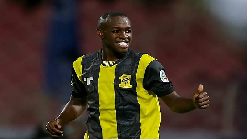 الاتحاد يحسم ملف تجديد عقد سعود عبدالحميد