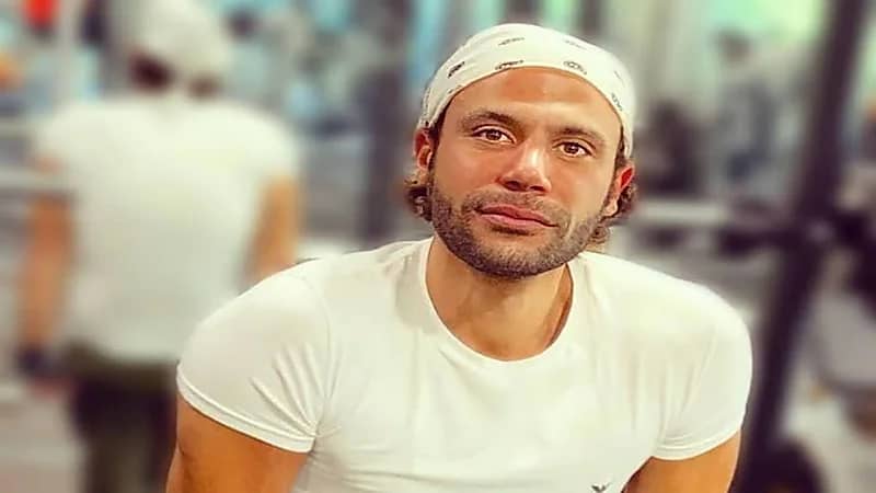 محمد إمام يصدم جمهوره بصورته في حفل رانيا فريد شوقي