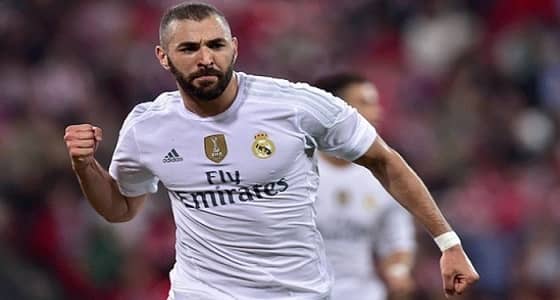 بنزيما يسجل " سوبر هاتريك " في شباك الأرجنتين