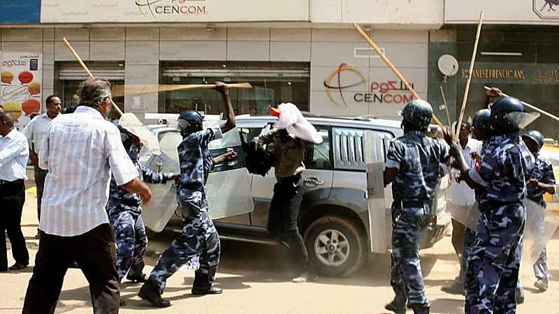 مقتل 7 أشخاص أثناء توقيف متهم باغتصاب فتاة