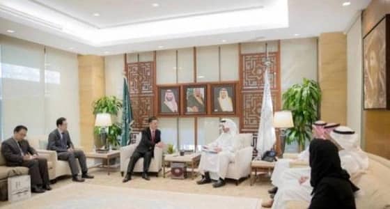 وزير التعليم يناقش مستجدات إدراج اللغة الصينية بمناهج التعليم