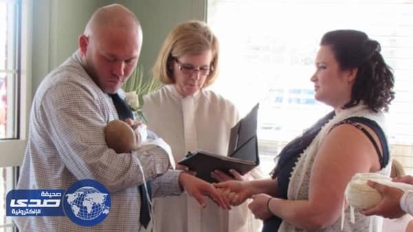 أمريكيان يعقدان مراسم زواجهما داخل مستشفي بأحضان طفلهما المحتضر