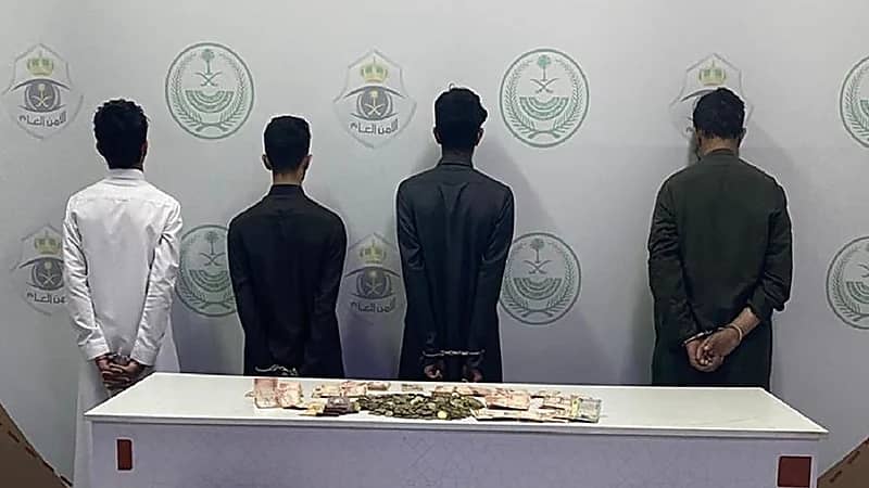 ضبط 4 أشخاص لسرقتهم مكيفات من مساجد بالعقيق.. فيديو