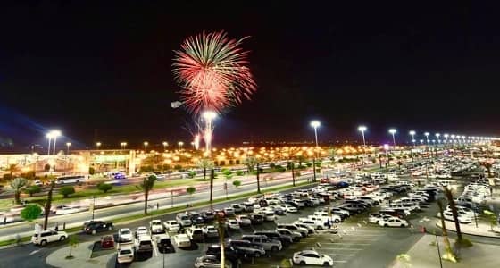 بالصور.. الألعاب النارية تزين سماء تبوك احتفالا باليوم الوطني 88