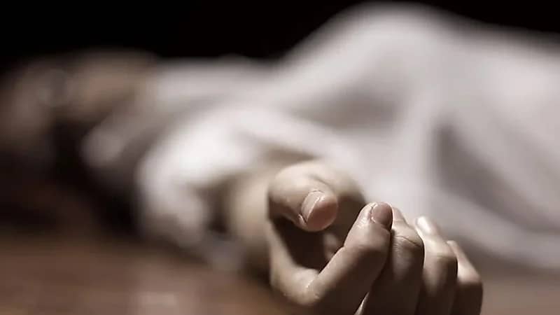 امرأة تنهي حياتها بعد مشاهدتها جريمة قتل