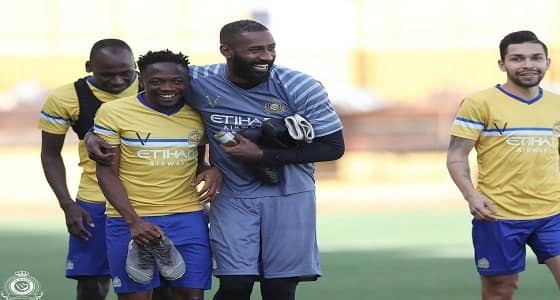 بالصور.. النصر يواصل تدريباته بمشاركة أحمد موسى